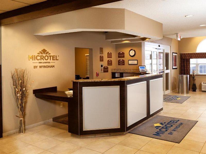 Microtel Inn & Suites By Wyndham St Clairsville - Wheeling St. Clairsville Zewnętrze zdjęcie