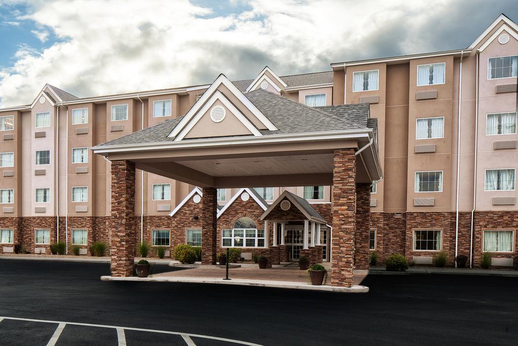 Microtel Inn & Suites By Wyndham St Clairsville - Wheeling St. Clairsville Zewnętrze zdjęcie
